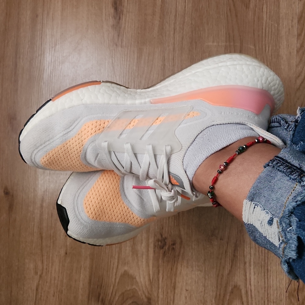 Adidas ultraboost 21 running shoes size 8🌺